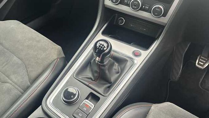 SEAT Ateca 2.0 TDI 150 FR 5dr *Towbar*